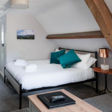 The Coach House Beautiful Georgian Apartment Wifi And Parking Near Bath Box  Bagian luar foto