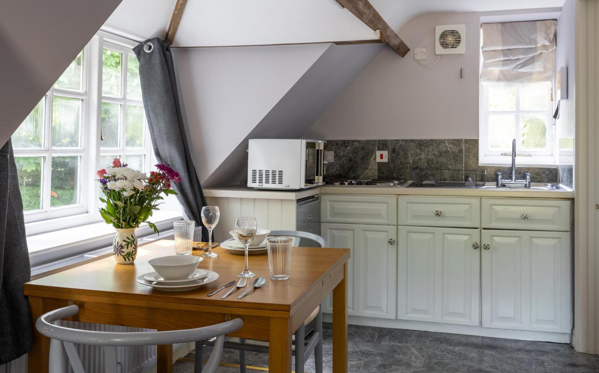 The Coach House Beautiful Georgian Apartment Wifi And Parking Near Bath Box  Bagian luar foto