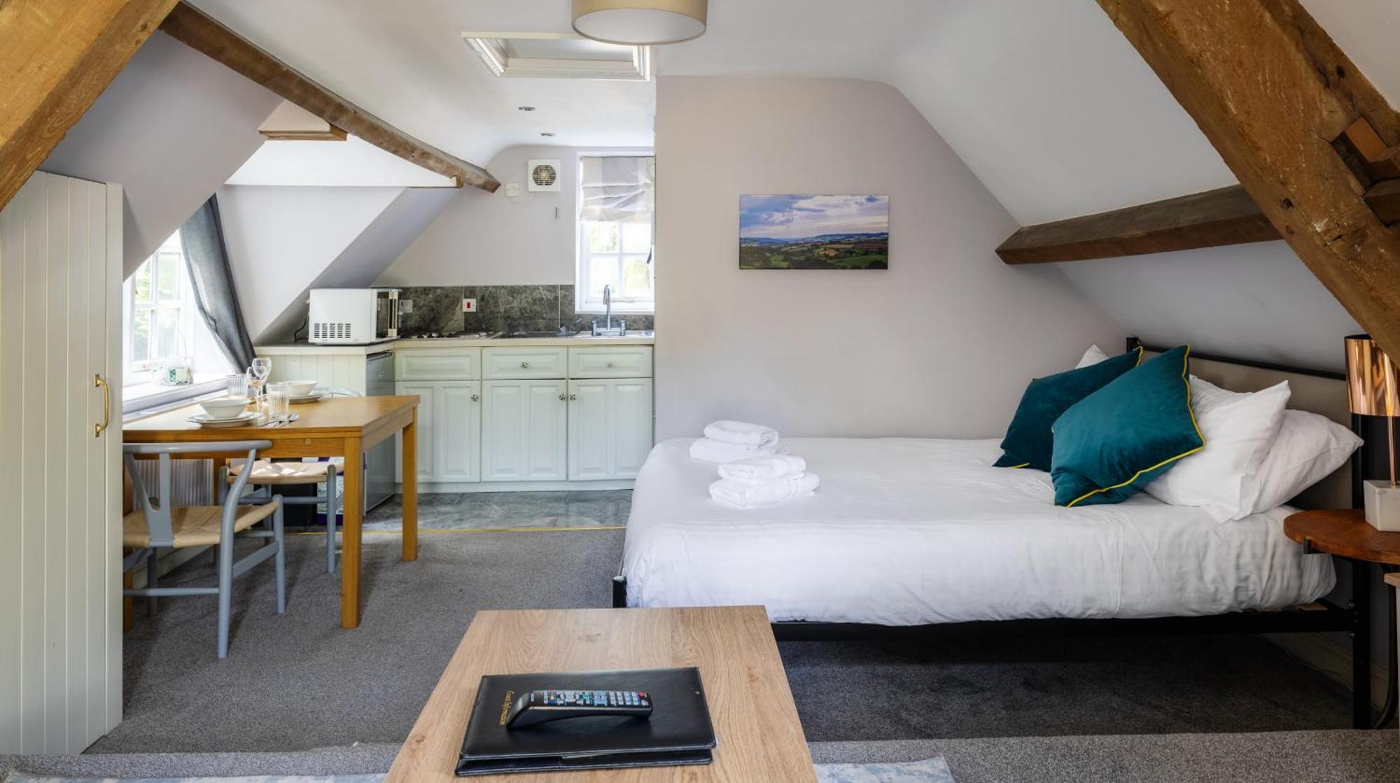 The Coach House Beautiful Georgian Apartment Wifi And Parking Near Bath Box  Bagian luar foto