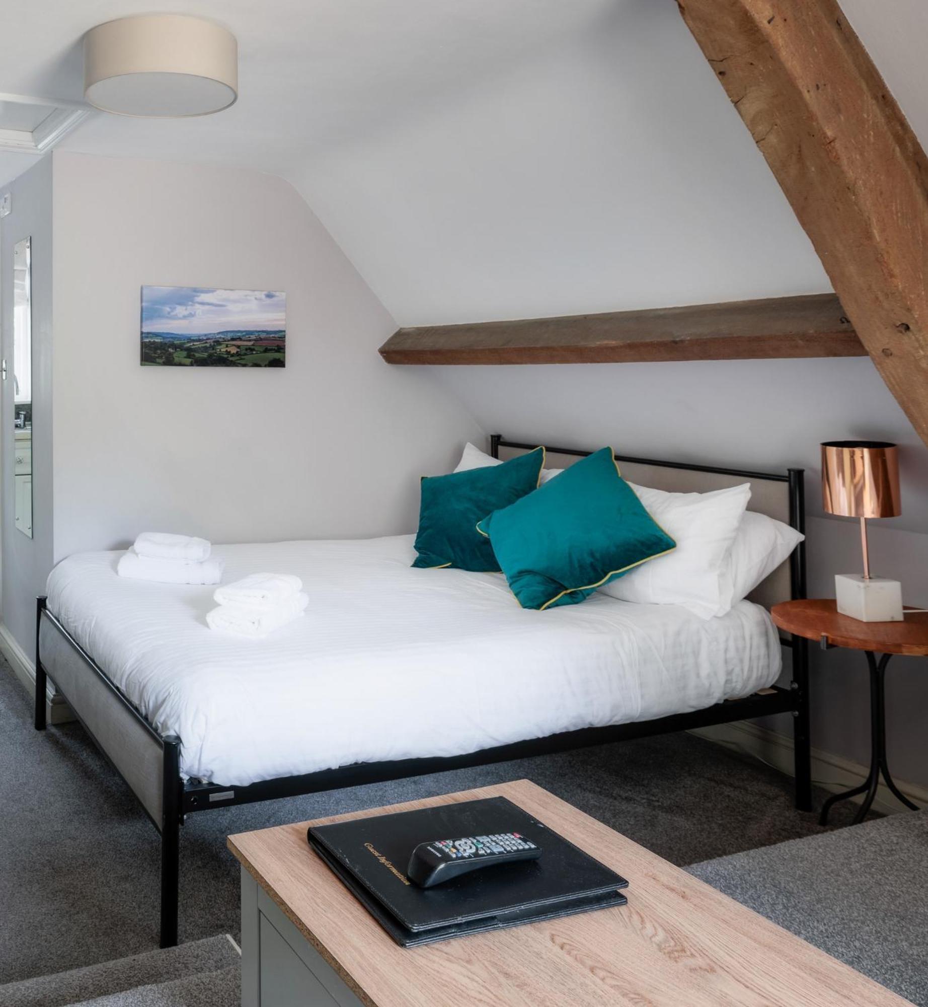 The Coach House Beautiful Georgian Apartment Wifi And Parking Near Bath Box  Bagian luar foto
